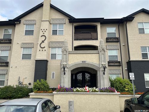 117-1610 Dakota Dr, Regina, SK, S4Z0A5 | Card Image