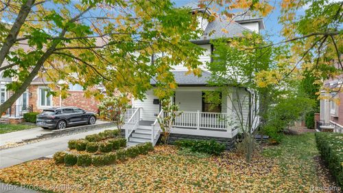 967 Ann St, Birmingham, MI, 48009-1743 | Card Image
