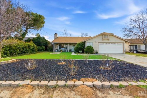 21461 Silver Dr, Tehachapi, CA, 93561-9472 | Card Image