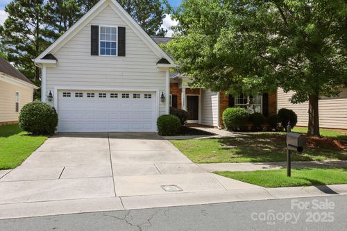 13247 Eastfield Village Ln, Charlotte, NC, 28269-2864 | Card Image