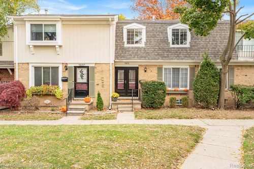 1805 Wickham St, Royal Oak, MI, 48073-1163 | Card Image