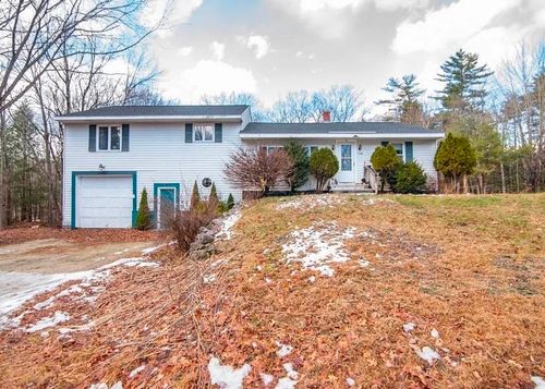174 Hackett Hill Rd, Hooksett, NH, 03106-2512 | Card Image