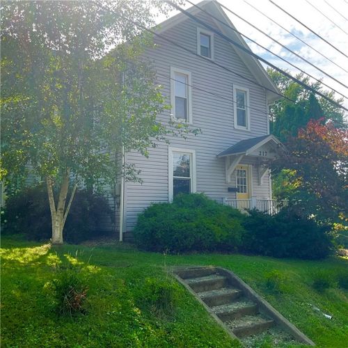 217 Main St, Slippery Rock, PA, 16057-1017 | Card Image