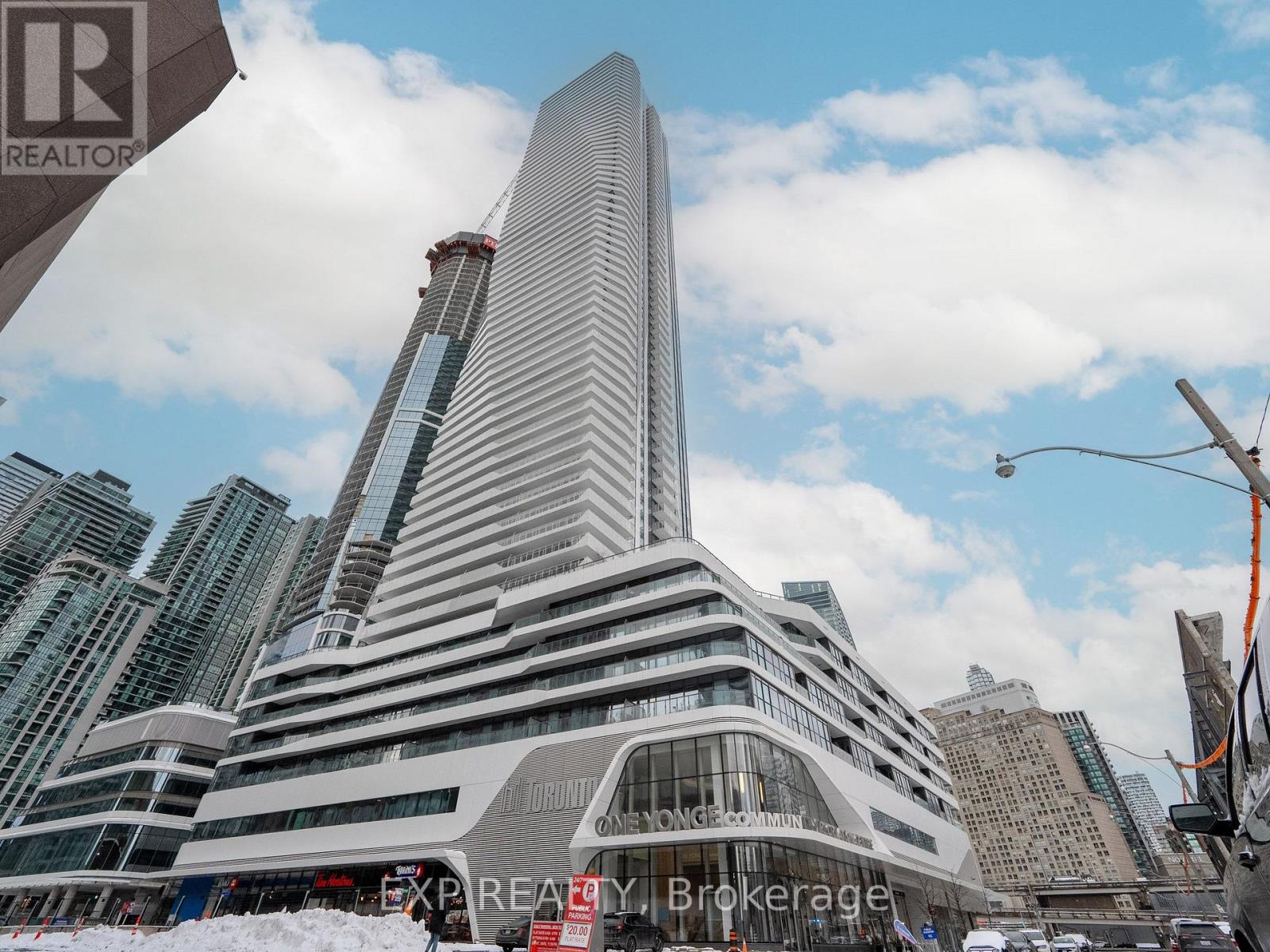 Residential Lease in Toronto (Waterfront Communities) 2