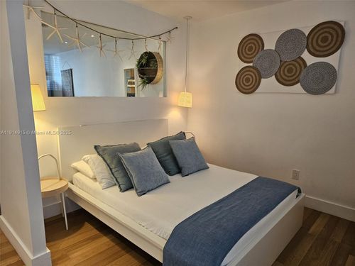 ste-1-751 Collins Ave, Miami Beach, FL, 33139-6250 | Card Image