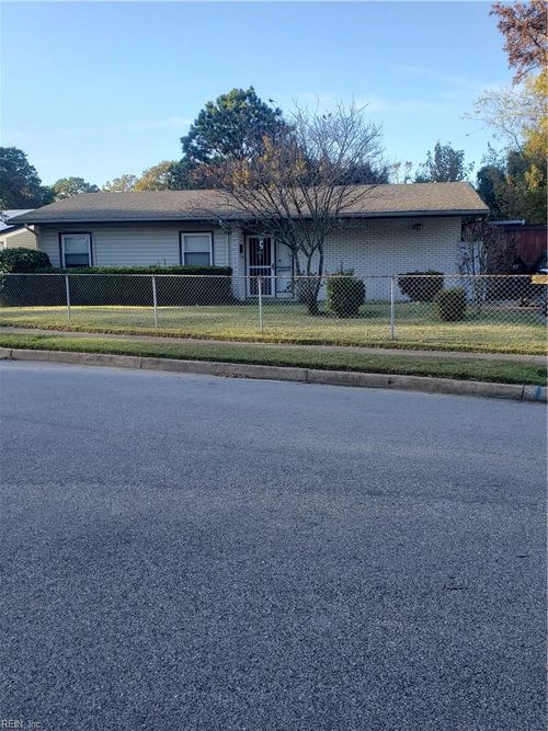 1316 Oakmont Pl, Norfolk, VA, 23513-1014 | Card Image
