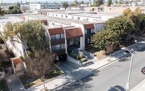 19a-719 N Eucalyptus Ave, Inglewood, CA, 90302 | Card Image