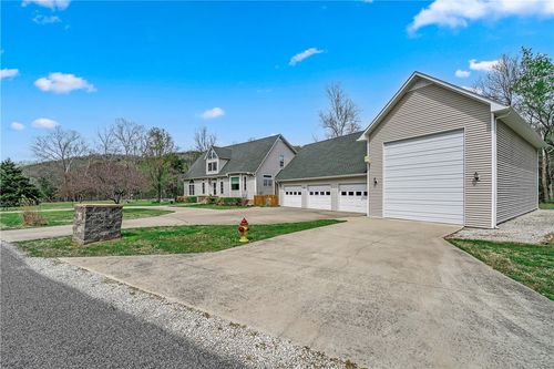 2 Wild Turkey Dr, Holiday Island, AR, 72631-5127 | Card Image