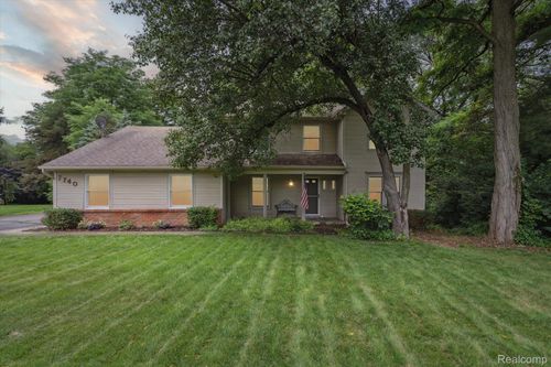 7740 Athlone Drive, Brighton, MI, 48116 | Card Image