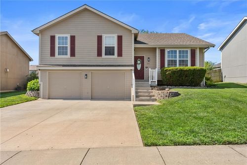 713 E 14th Ter, Eudora, KS, 66025-7915 | Card Image