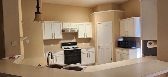 1124 Springbrook Rd, House other with 4 bedrooms, 2 bathrooms and 4 parking in Pflugerville TX | Image 4
