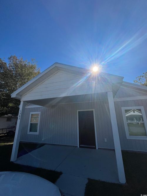 1505 1st Ave, Conway, SC, 29526-5221 | Card Image