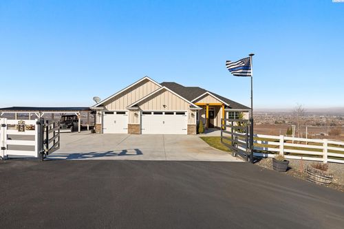21902 S 1522 Pr Sw, Prosser, WA, 99350-8861 | Card Image
