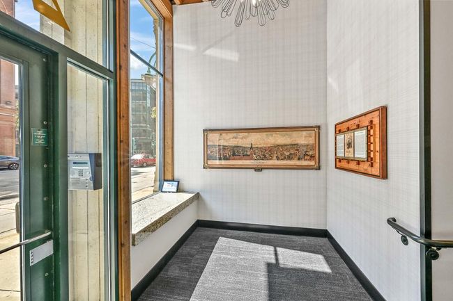 206 - 205 N Water Street, Condo with 2 bedrooms, 2 bathrooms and null parking in Milwaukee WI | Image 4