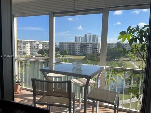 h511-2855 Leonard Dr, Aventura, FL, 33160-3944 | Card Image