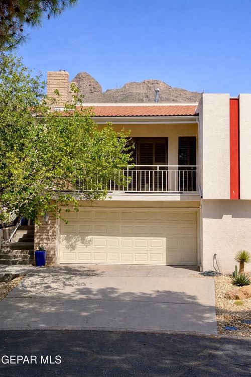 5733 Mira Grande Dr, El Paso, TX, 79912-2005 | Card Image