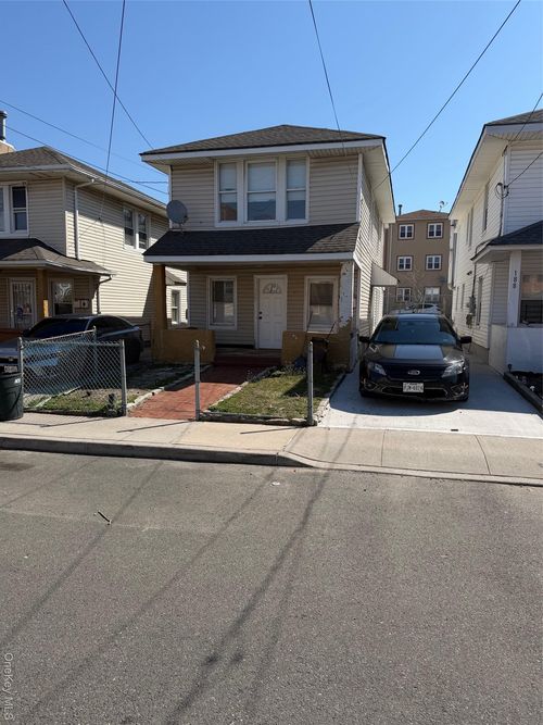 190 Beach 27th St, Far Rockaway, NY, 11691-2208 | Card Image