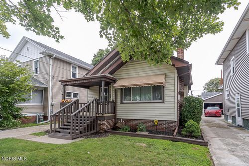 3916 Leybourn Ave, Toledo, OH, 43612-1142 | Card Image