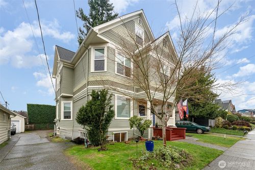 5523 Woodlawn Ave N, Seattle, WA, 98103-5937 | Card Image