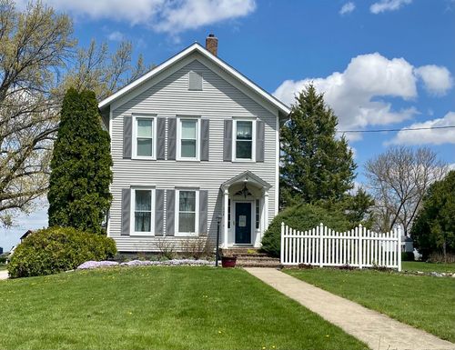 246 E Main St, Bradford, IL, 61421-8865 | Card Image