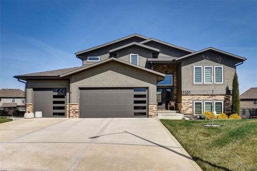1101 Sw Brookside Ct, Lee's Summit, MO, 64064-7987 | Card Image