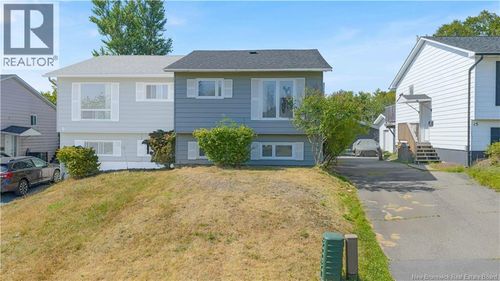 11 Clovelly Dr, Saint John, NB, E2K4L6 | Card Image