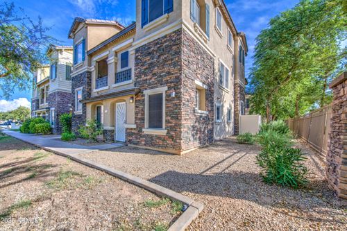 754 N Laguna Dr, Gilbert, AZ, 85233-3621 | Card Image