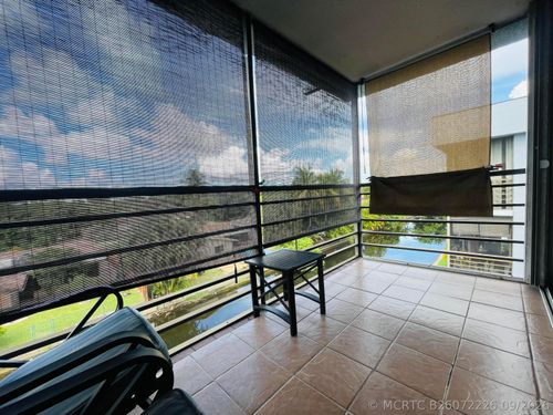 4d-109 Royal Park Dr, Oakland Park, FL, 33309-5873 | Card Image