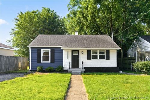 938 E 8th Street E, Jeffersonville, IN, 47130 | Card Image