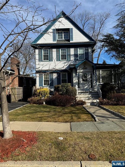 239 Washington Pl, Hasbrouck Heights, NJ, 07604-1909 | Card Image