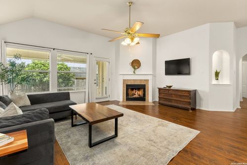 2136 Stonecrest Path, New Braunfels, TX, 78130-9414 | Card Image