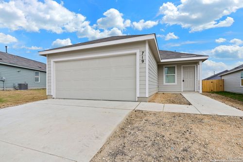 719 Grey Dove Trl, New Braunfels, TX, 78132-0237 | Card Image