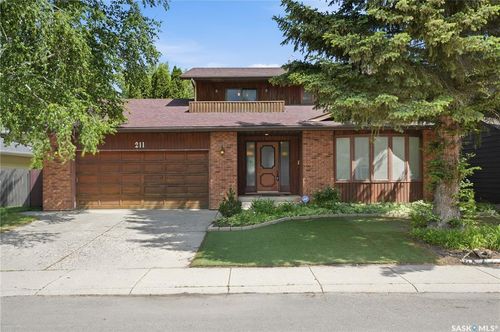211 Keeley Cres, Saskatoon, SK, S7J4B9 | Card Image
