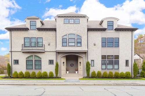 2-582 Hale St, Beverly, MA, 01915-5421 | Card Image