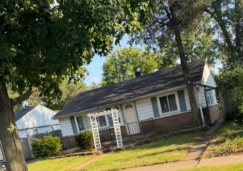 7911 45th St, Lyons, IL, 60534-1910 | Card Image