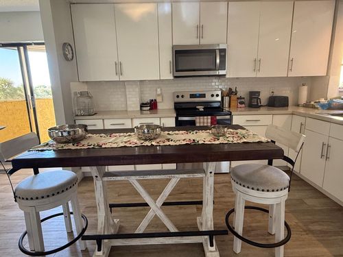 401-6475 W Oakland Park Blvd, Lauderhill, FL, 33313-1100 | Card Image