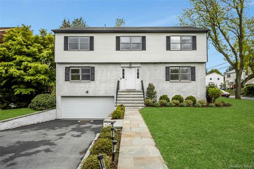 1 Brothers Cir, Eastchester, NY, 10709-3605 | Card Image