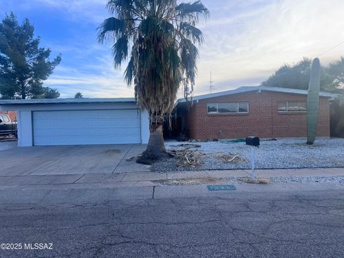 7320 E 20th Street, Tucson, AZ, 85710 | Card Image