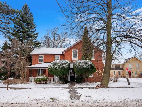 {{alt}} | Card Image