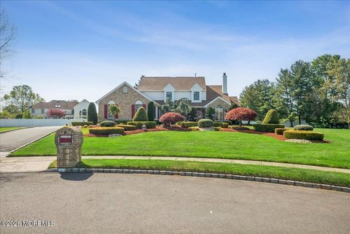 6 Bray Hollow Ct, Freehold, NJ, 07728-8083 | Card Image