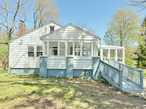 815 Alling Rd, Orange, CT, 06477-1352 | Card Image