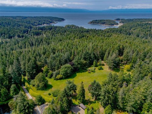 9 Teapot Rd, Lasqueti Island, BC, V0R2J0 | Card Image