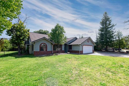 19331 Hollow Ln, Redding, CA, 96003-8611 | Card Image