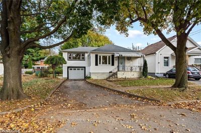 246 York St, House other with 3 bedrooms, 2 bathrooms and 3 parking in Saint Catharines ON | Image 1