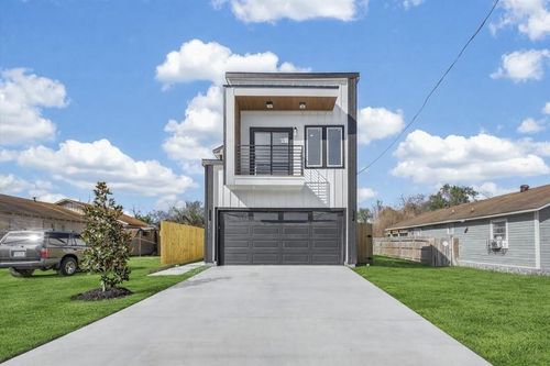 6719 Knox St, Houston, TX, 77091-2211 | Card Image