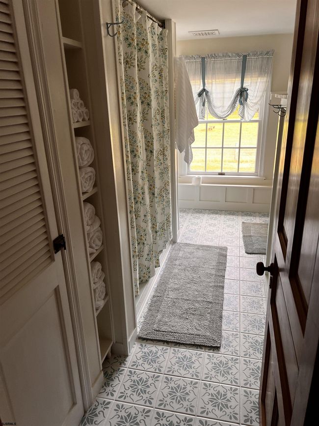 105 Thompson Ln, House other with 3 bedrooms, 4 bathrooms and null parking in Egg Harbor Twp NJ | Image 24