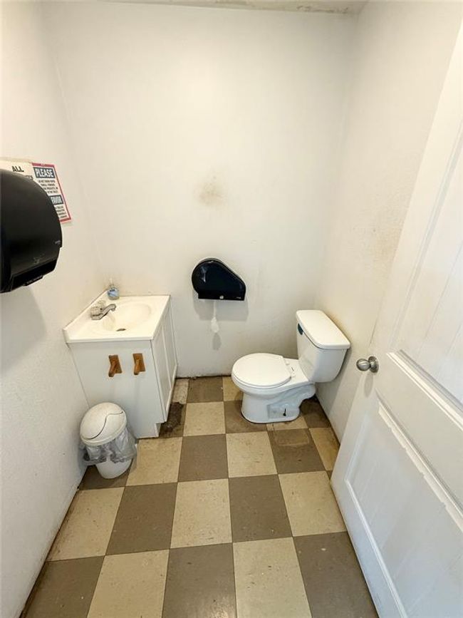 121 E 4 Th St, Home with 0 bedrooms, 0 bathrooms and null parking in Olustee OK | Image 8