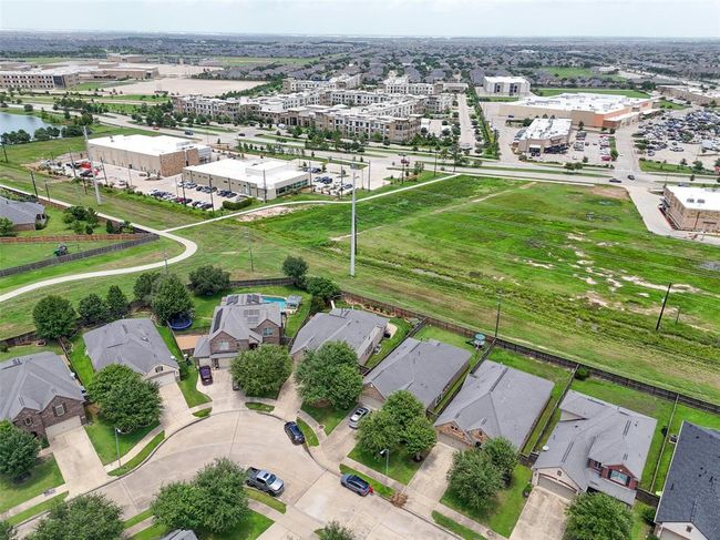 27330 Aspen Falls Ln, House other with 3 bedrooms, 3 bathrooms and 2 parking in Fulshear TX | Image 29