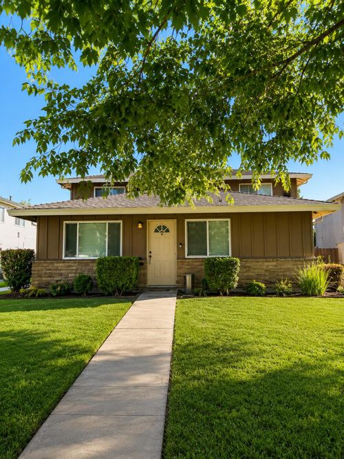 2109 Chrysler Dr, Modesto, CA, 95350-1873 | Card Image