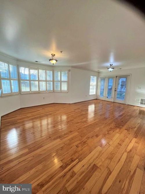 101-44104 Natalie Ter, ASHBURN, VA, 20147-7901 | Card Image